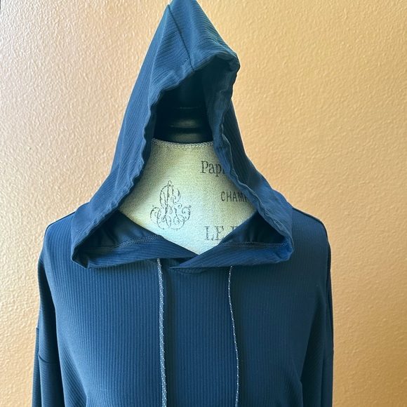 RHONE “Ripple” Black Hoodie Size Small Excellent Condition! - Picture 5 of 15